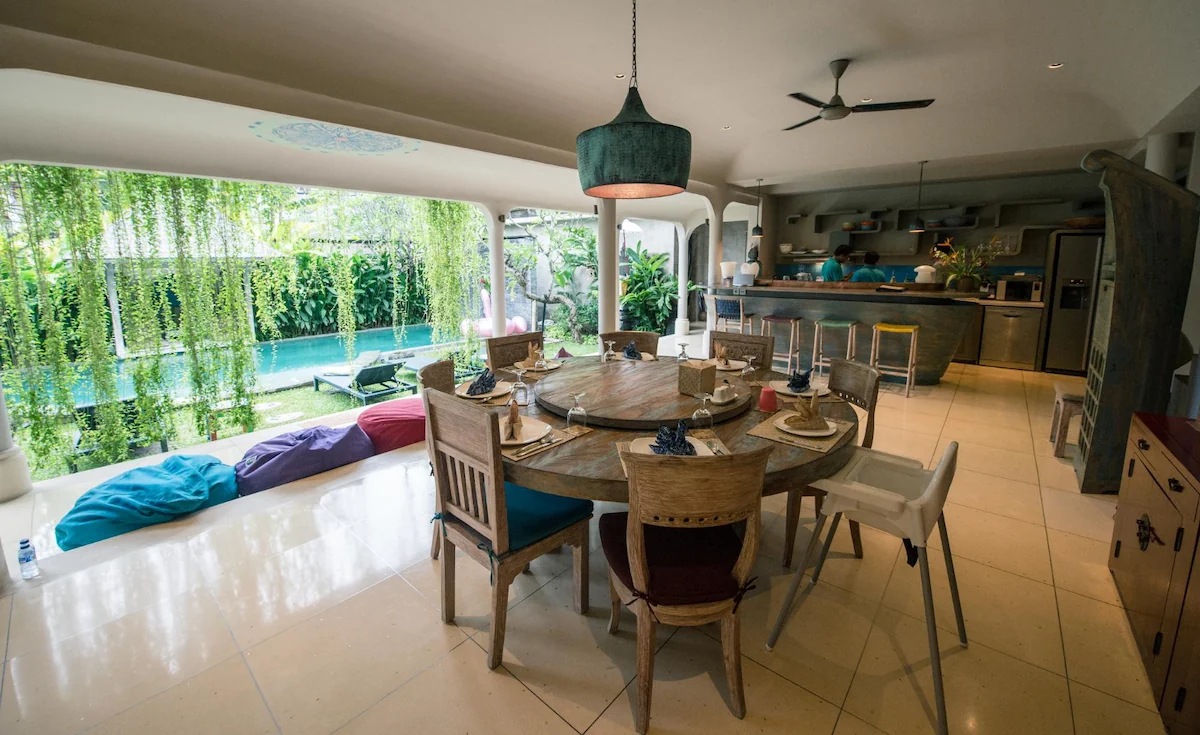 Desain Open Space Tropis